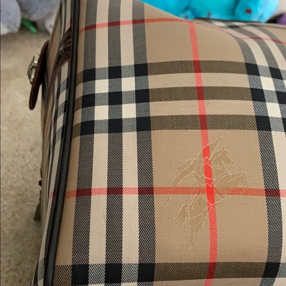 Authentic Burberry Vintage Travelling Bag!!! - Picture 6 of 7
